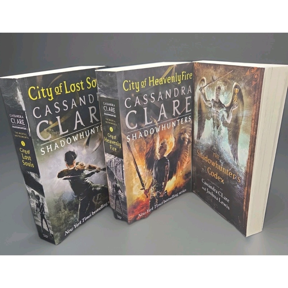 Cassandra Clare The Mortal Instruments: Shadowhunters 7 Books Box Set - Picture 6 of 6
